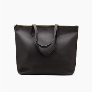 Cuyana Classic Zipper Tote in black with Cuyana tote insert